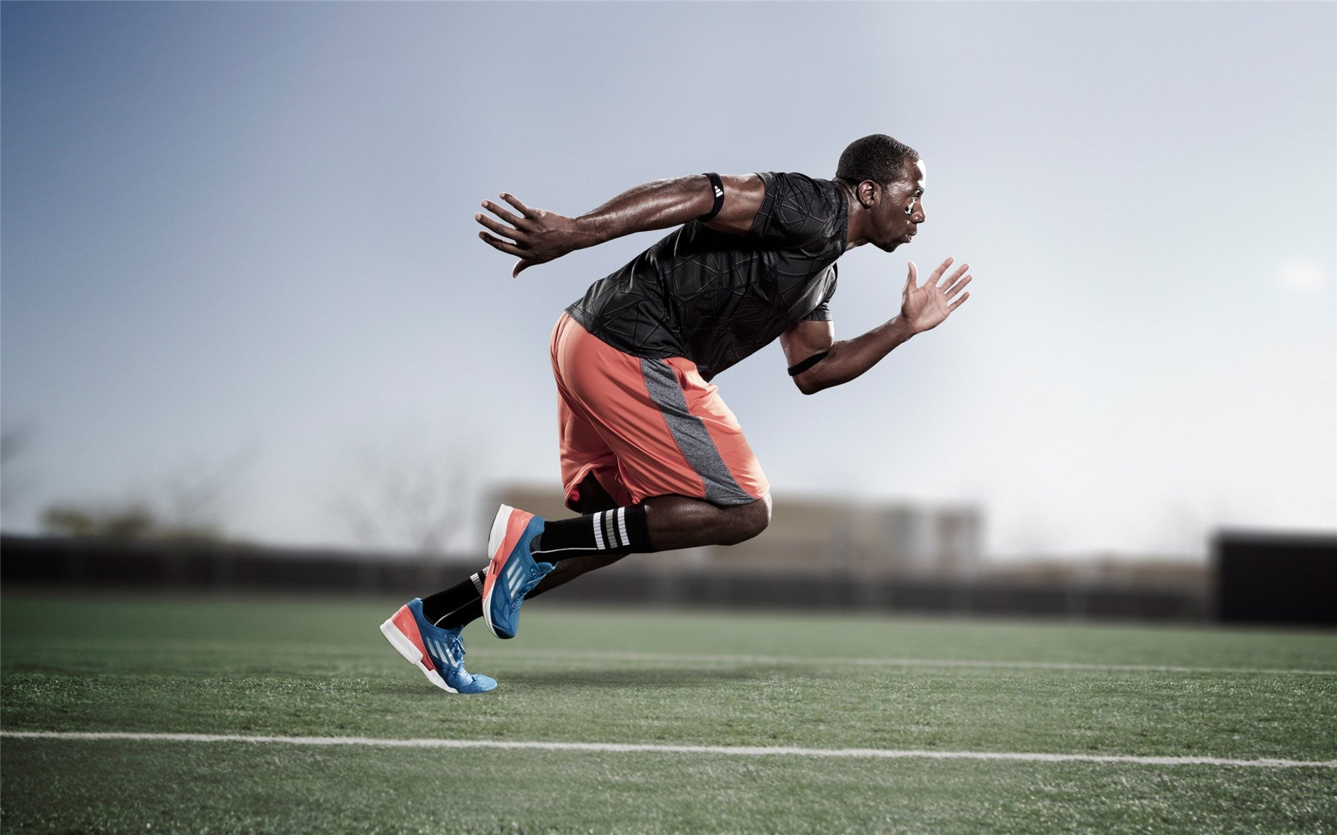 美国队在巴黎奥运会比赛中多次通过中路渗透得分,奥运 美国队入场